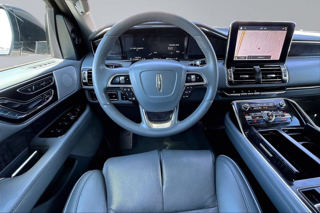 Used 2019 Lincoln Navigator L Reserve AWD/4WD image 5