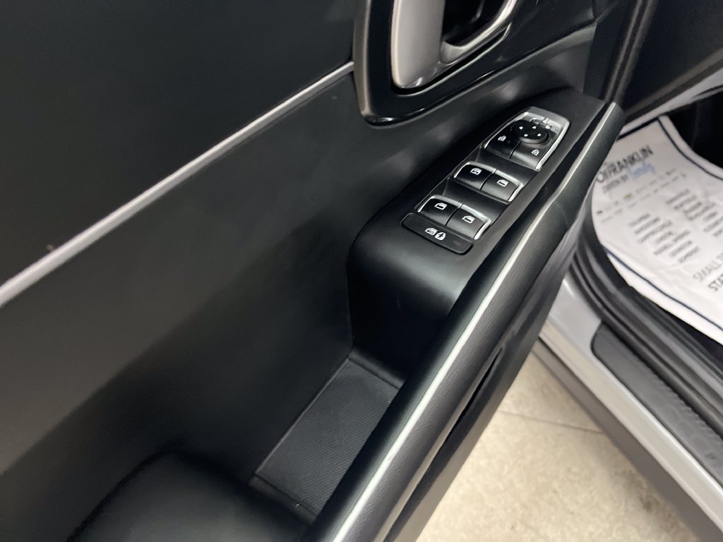 Used 2025 Kia Sorento S w/ Panoramic Sunroof Package FWD image 10