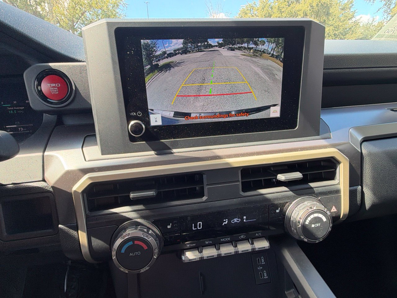 Used 2025 Toyota Tacoma TRD Sport AWD/4WD image 12