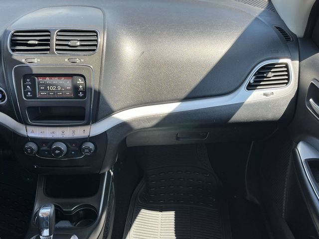 Used 2017 Dodge Journey SXT FWD image 19