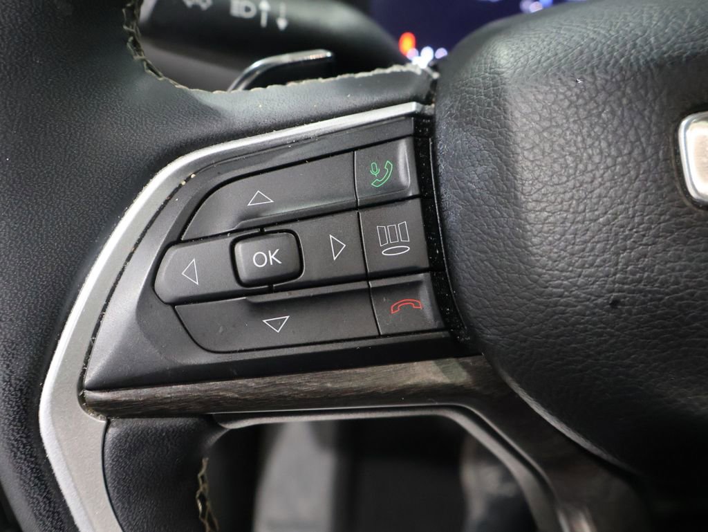 Used 2023 Jeep Grand Cherokee L Limited w/ Luxury Tech Group II image 40