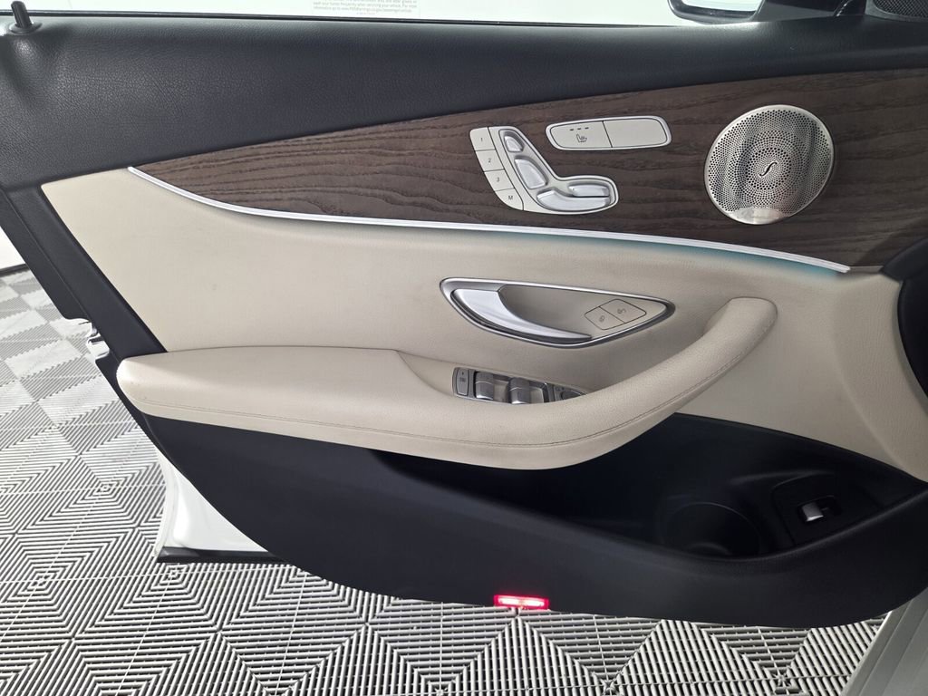 Used 2022 Mercedes-Benz E 350 Sedan image 19
