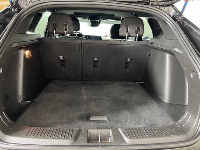 Used 2024 Chevrolet Trax RS w/ Sunroof Package FWD image 22