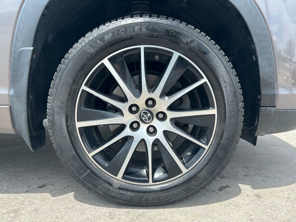 Used 2018 Toyota Highlander SE AWD/4WD image 32