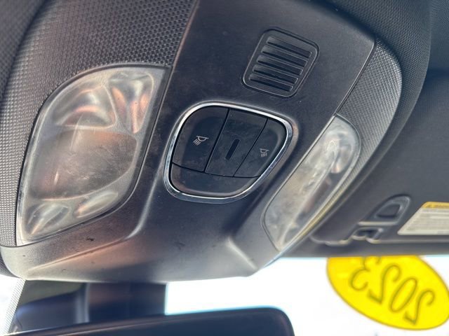 Used 2023 Jeep Compass Latitude image 15