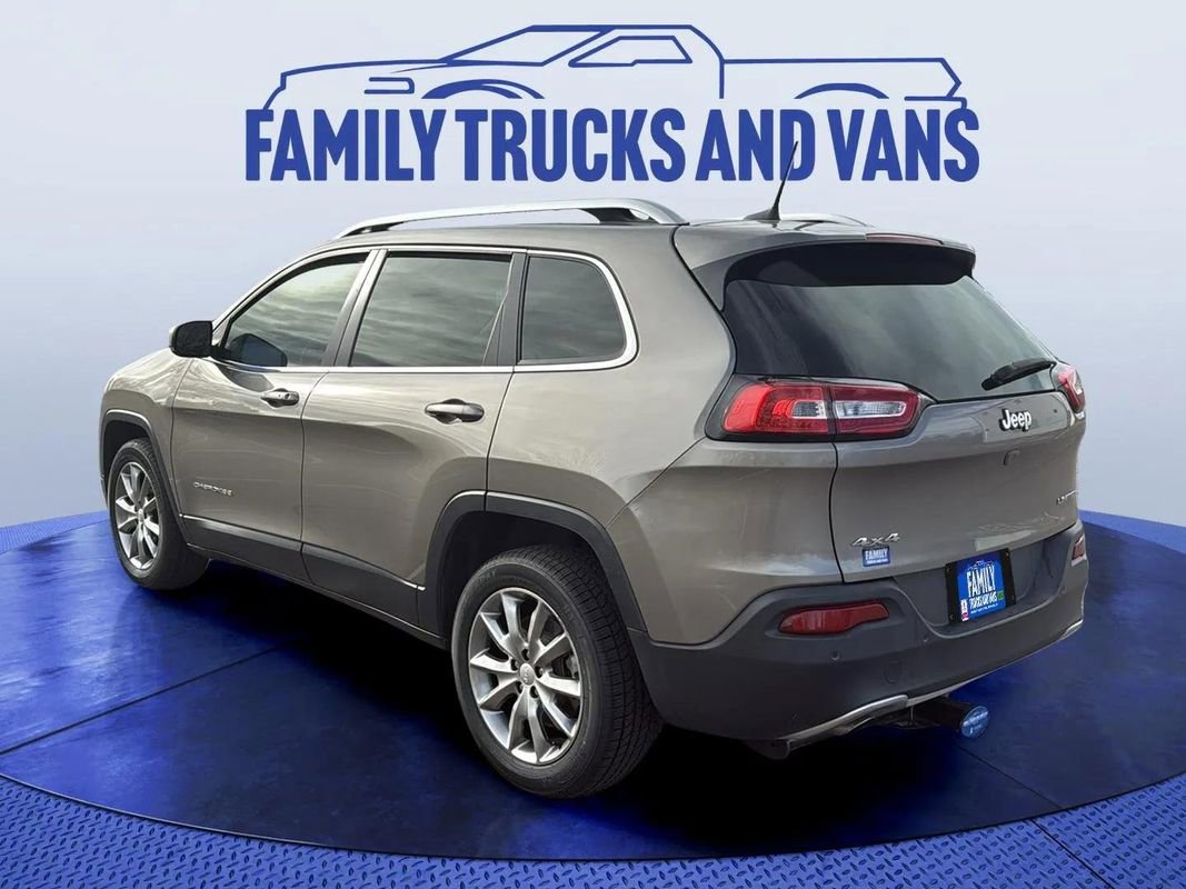 Used 2018 Jeep Cherokee Limited image 3