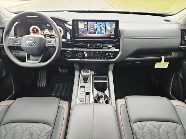 New 2026 Nissan Pathfinder Platinum image 14