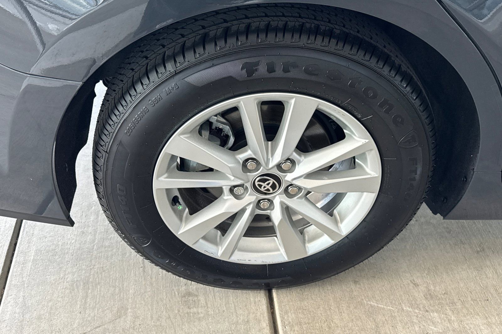 Used 2025 Toyota Camry LE image 4