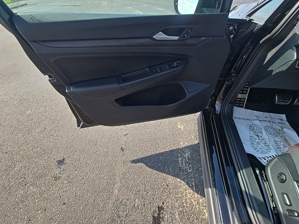 Used 2024 Volkswagen GTI SE image 11