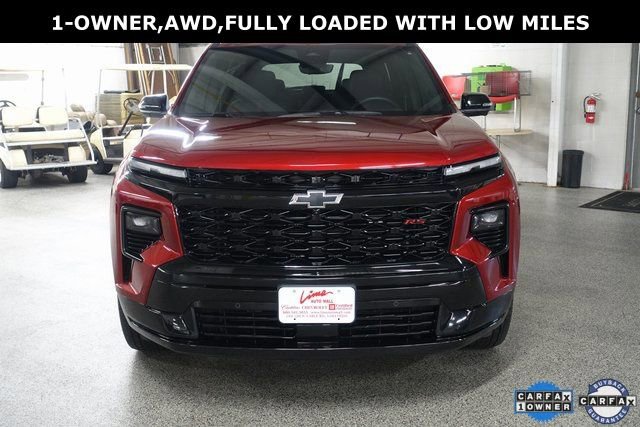Used 2024 Chevrolet Traverse RS w/ LPO, Floor Liner Package AWD/4WD image 2