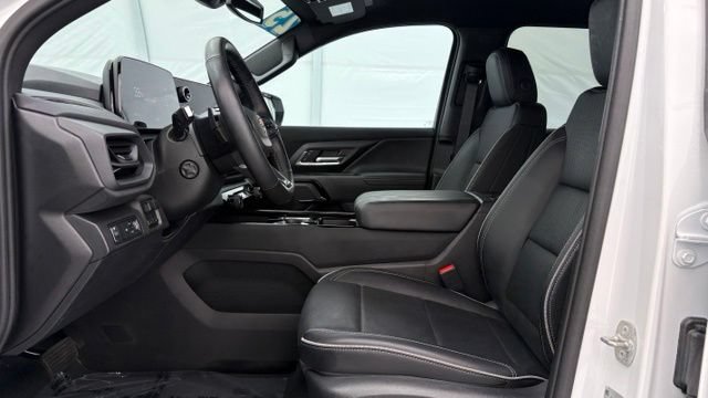 Used 2025 Chevrolet Silverado EV LT AWD/4WD image 14