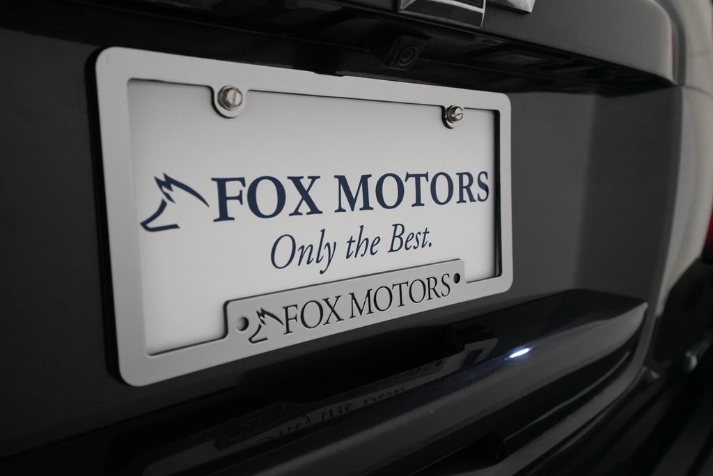 Used 2018 Chevrolet Suburban Premier image 39