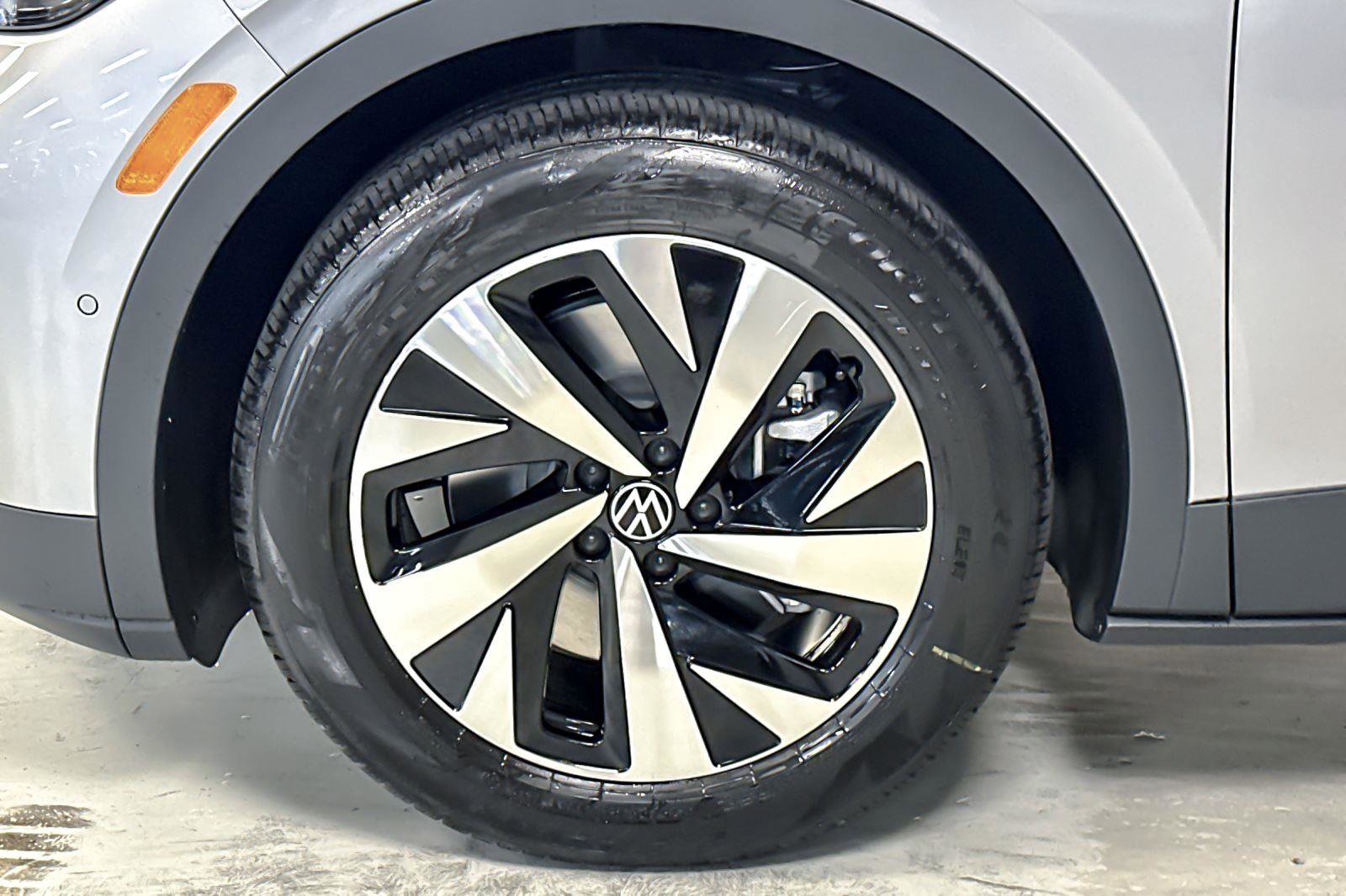 New 2025 Volkswagen ID.4 Pro image 25