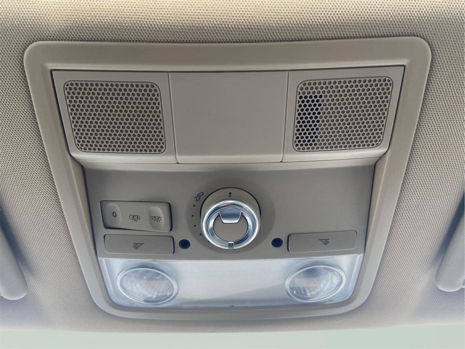 Used 2013 Volkswagen Beetle 2.5 image 55