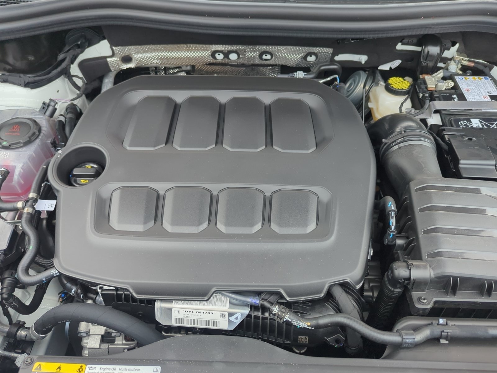New 2026 Volkswagen Tiguan SE R-Line FWD image 20