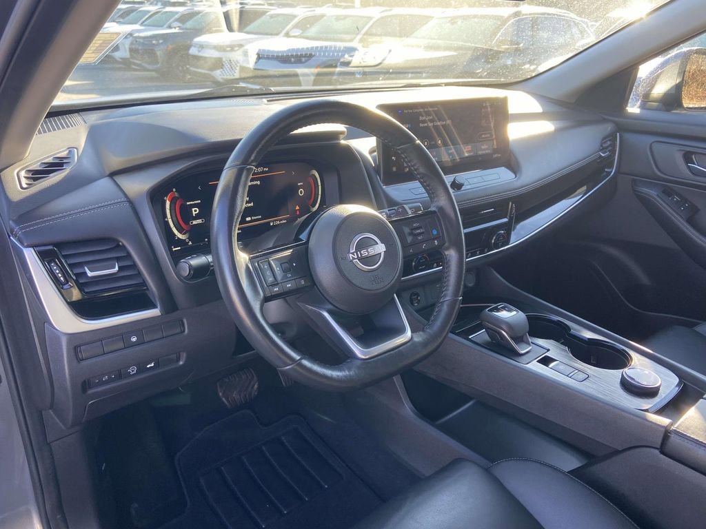 Used 2024 Nissan Rogue SL image 15