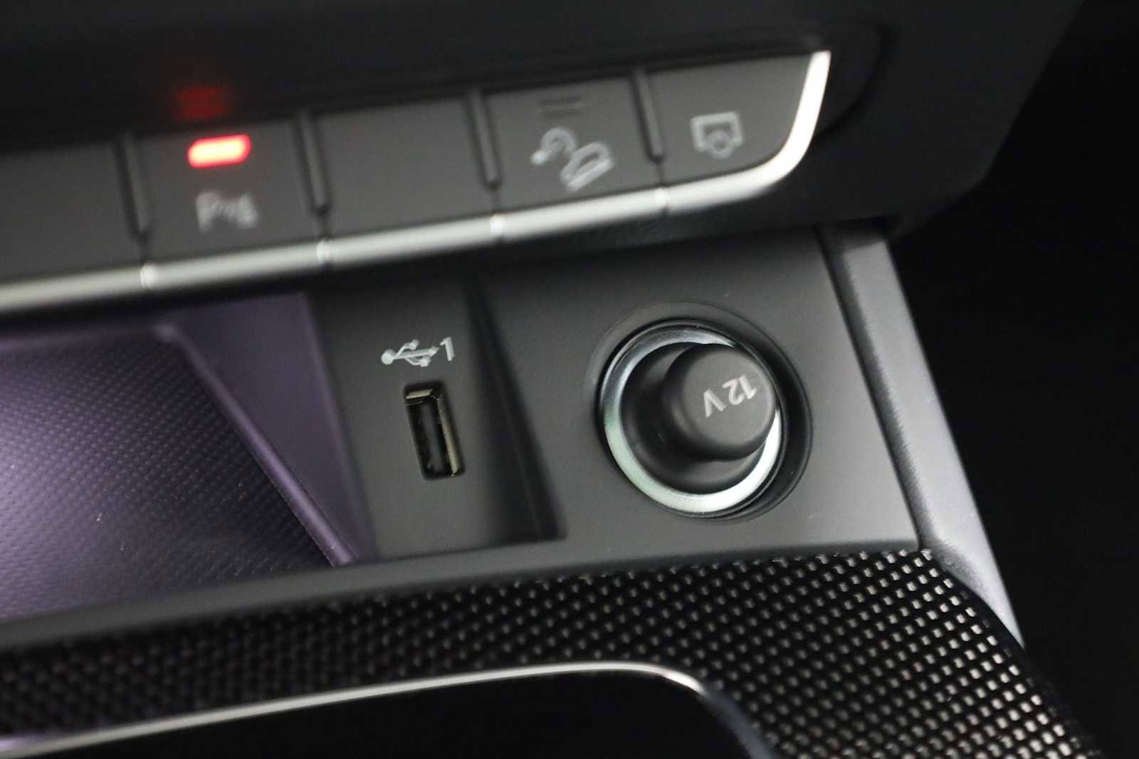 Used 2024 Audi SQ5 Premium Plus w/ Premium Plus Package image 32