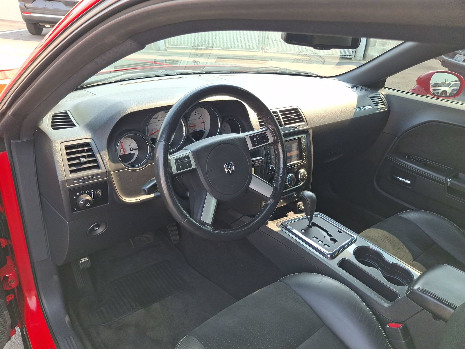 Used 2009 Dodge Challenger SRT8 w/ SRT Option Group II RWD image 15