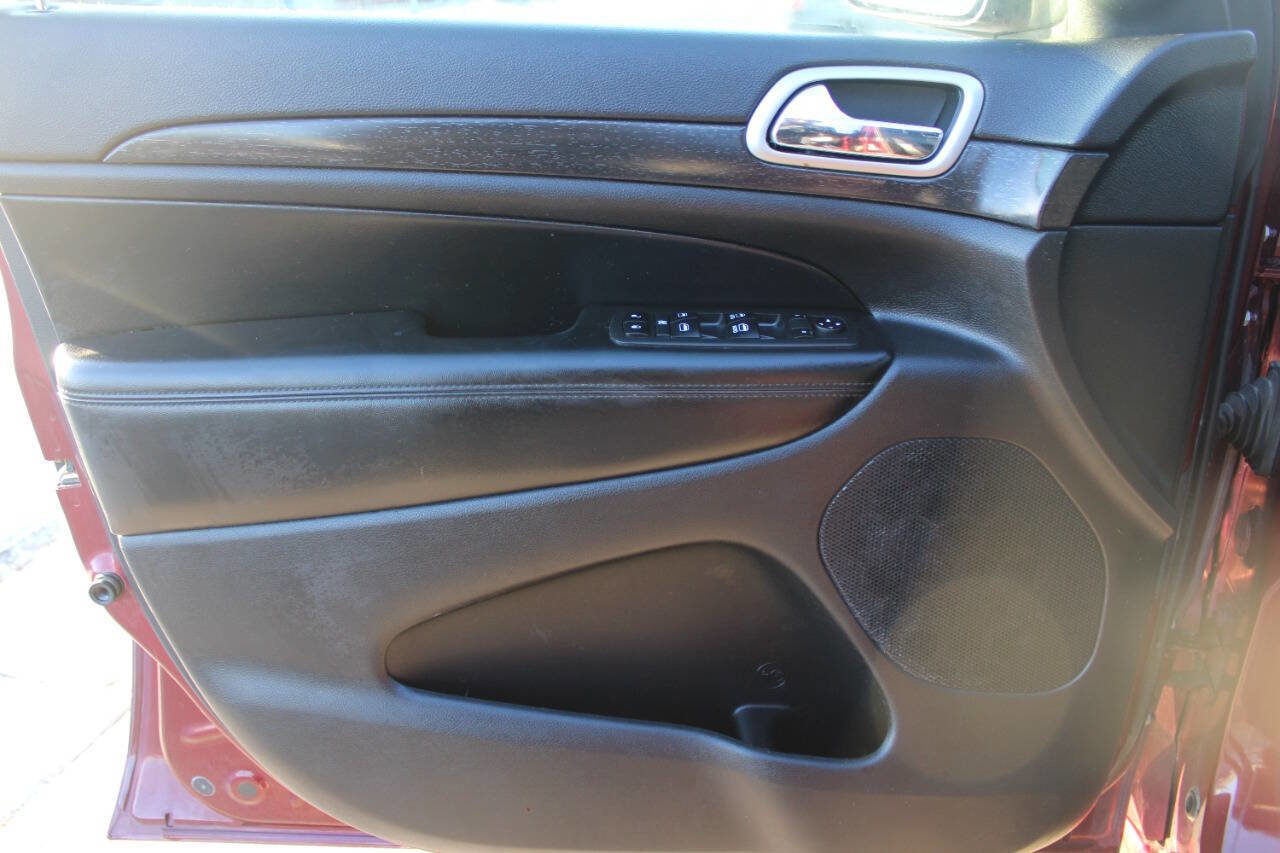 Used 2018 Jeep Grand Cherokee Altitude image 11
