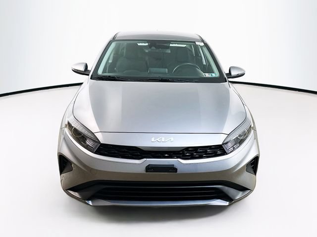 Used 2023 Kia Forte LXS w/ LXS Technology Package FWD image 2