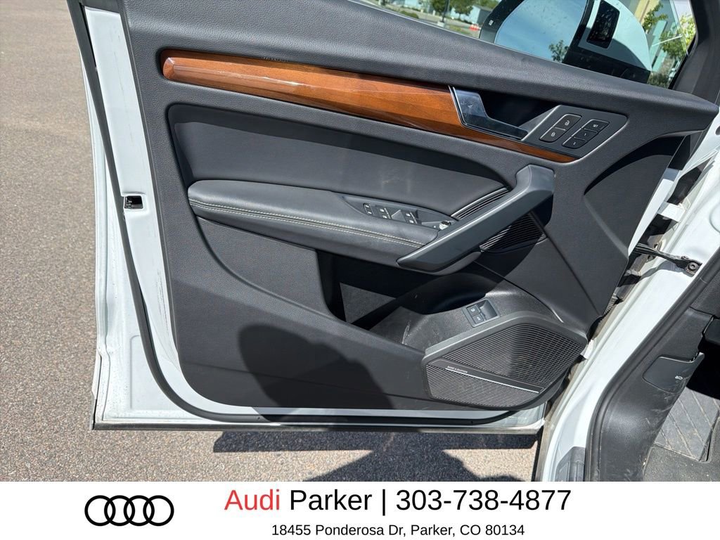 Used 2024 Audi Q5 e Premium Plus w/ Premium Plus Package AWD/4WD image 11