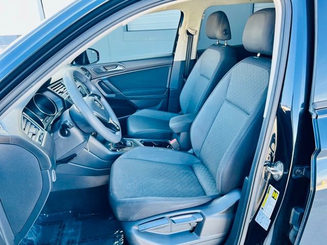 Used 2018 Volkswagen Tiguan S image 11