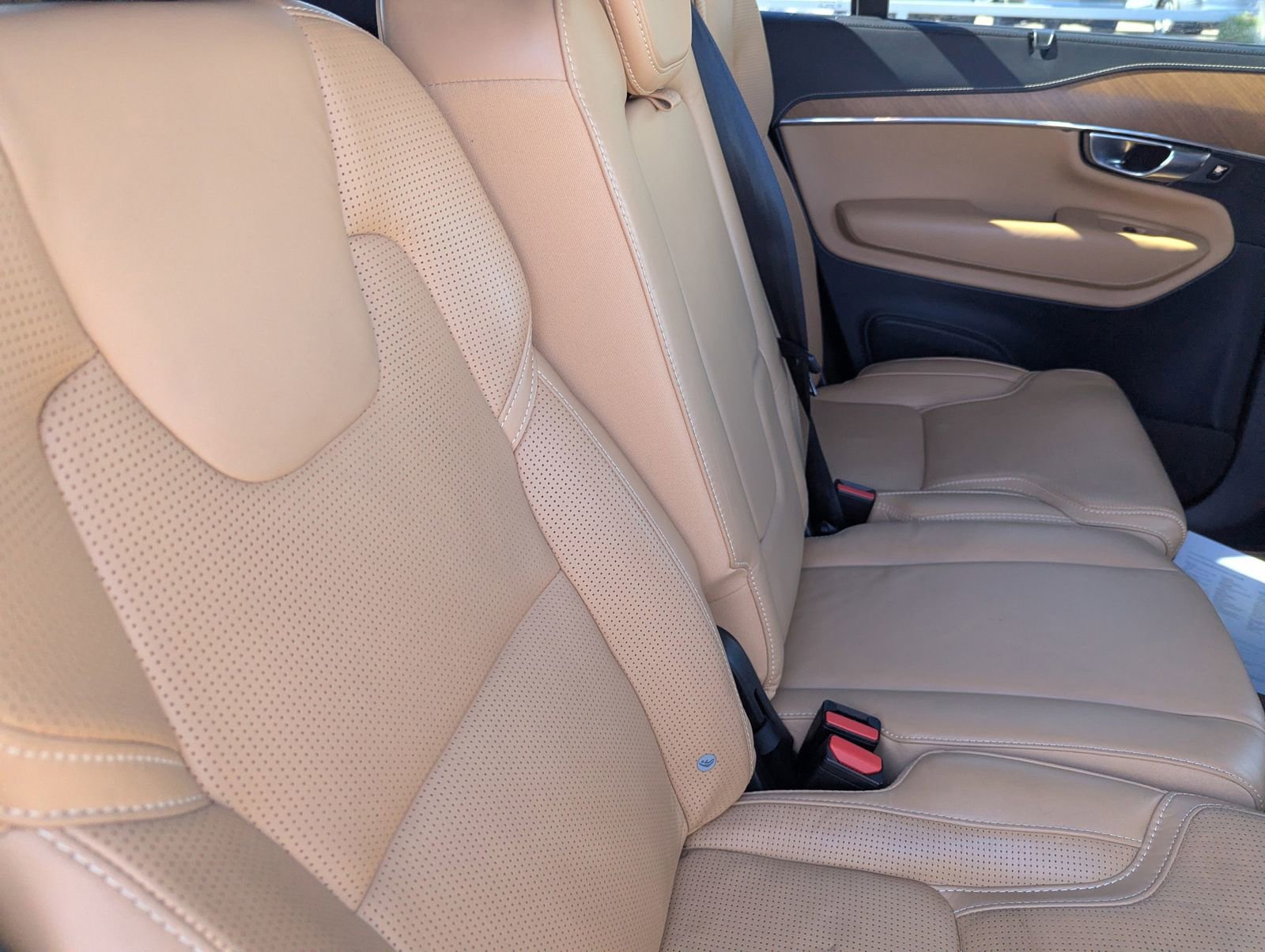 Used 2018 Volvo XC90 T8 Inscription w/ Luxury Package image 13