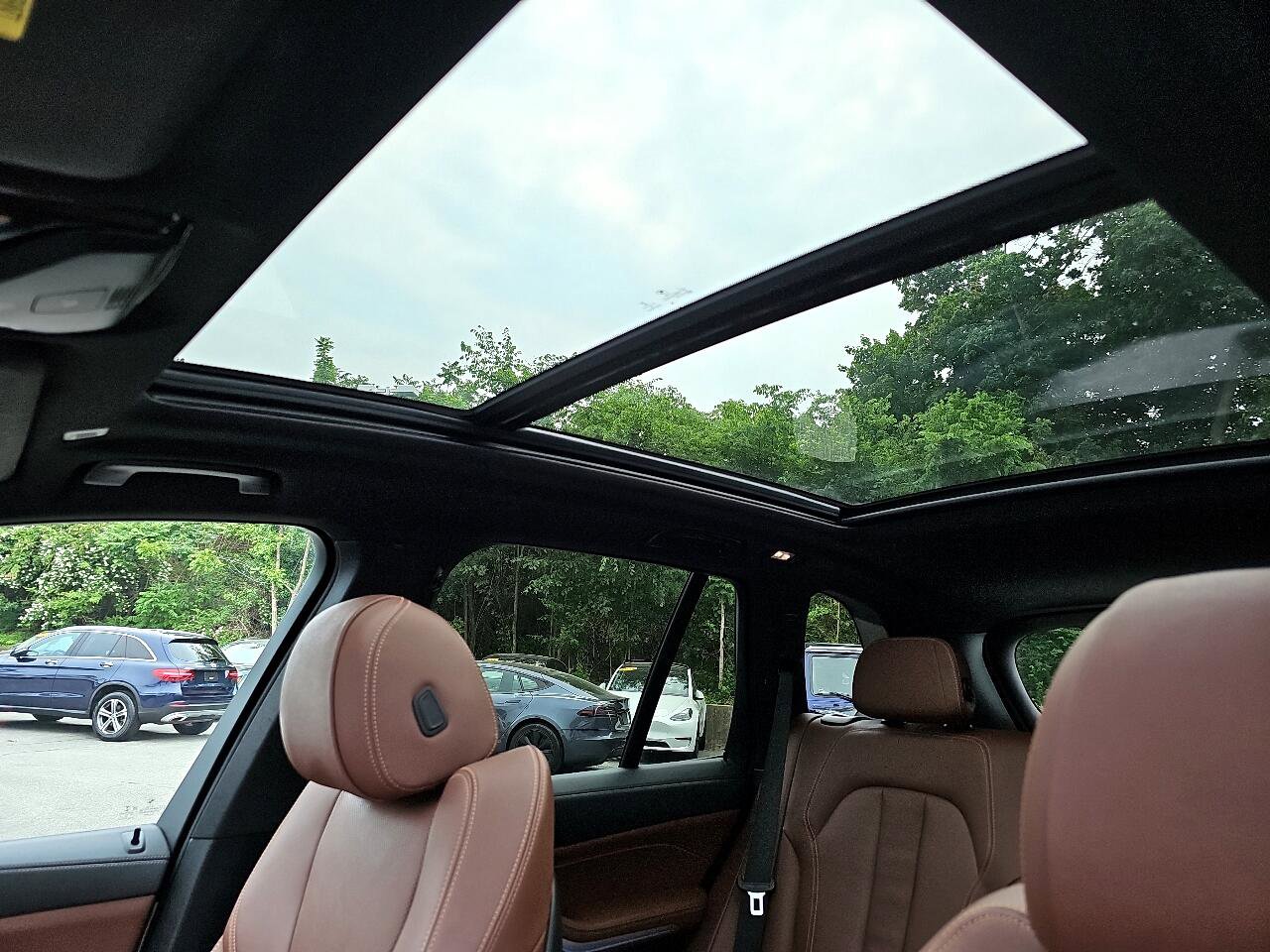 Used 2022 BMW X5 xDrive40i w/ M Sport Package image 31