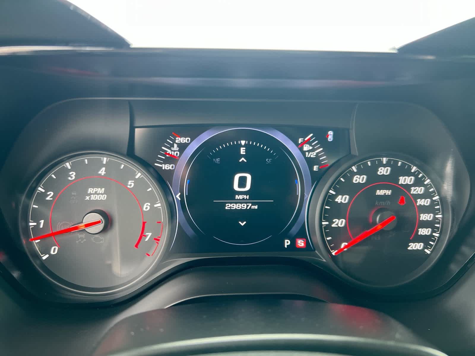 Used 2022 Chevrolet Camaro ZL1 RWD image 11