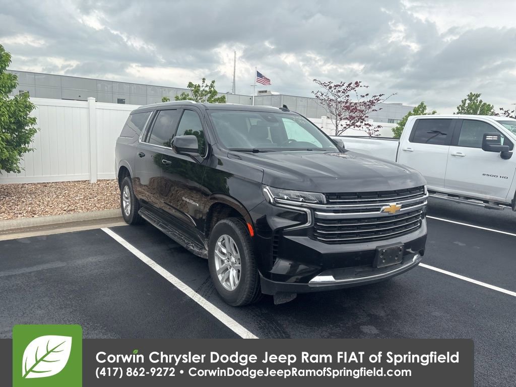 Used 2024 Chevrolet Suburban LT image 1