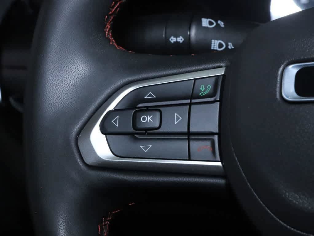 Used 2023 Jeep Compass Trailhawk w/ Trailhawk Convenience Group AWD/4WD image 27
