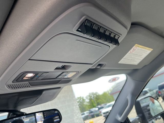 Used 2024 Ford F250 XL w/ STX Appearance Package AWD/4WD image 12