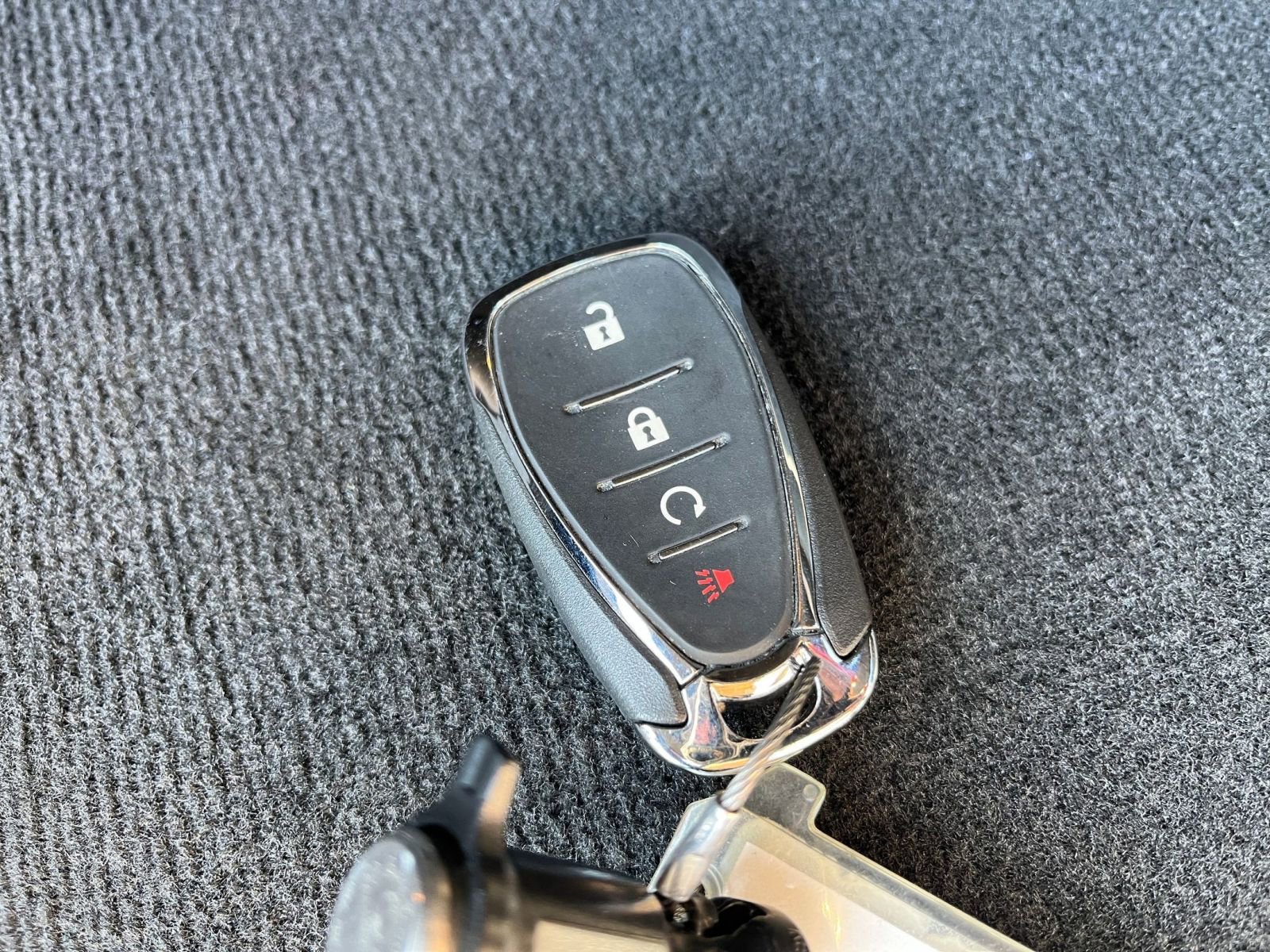 Used 2025 Chevrolet Trax LT image 25