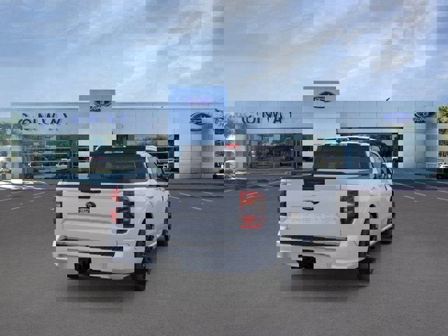 New 2026 Ford Maverick Lobo image 8