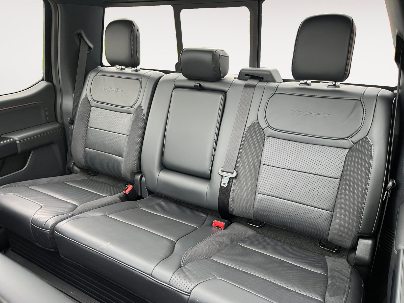 Used 2025 Ford F150 Raptor image 13