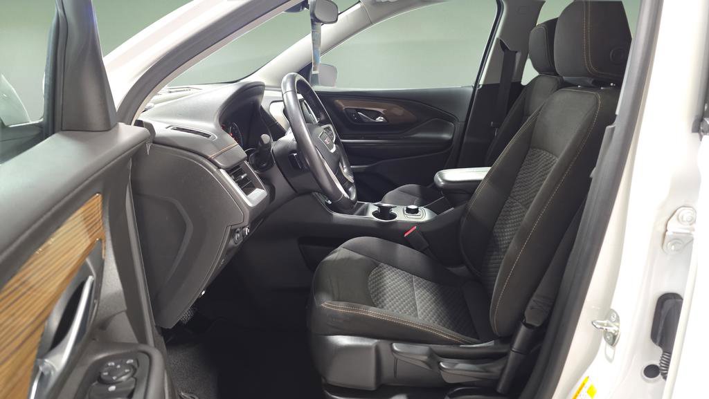 Used 2020 GMC Terrain SLE image 10