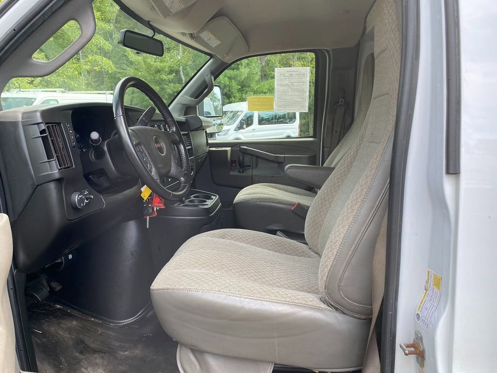 Used 2022 GMC Savana 3500 w/ Power Convenience Package image 12