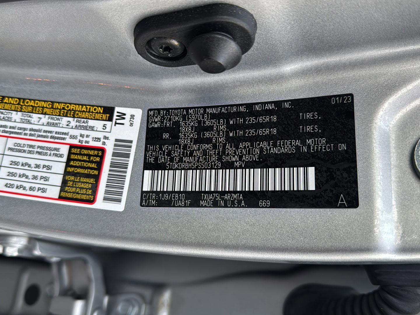 Certified 2023 Toyota Highlander XLE image 37