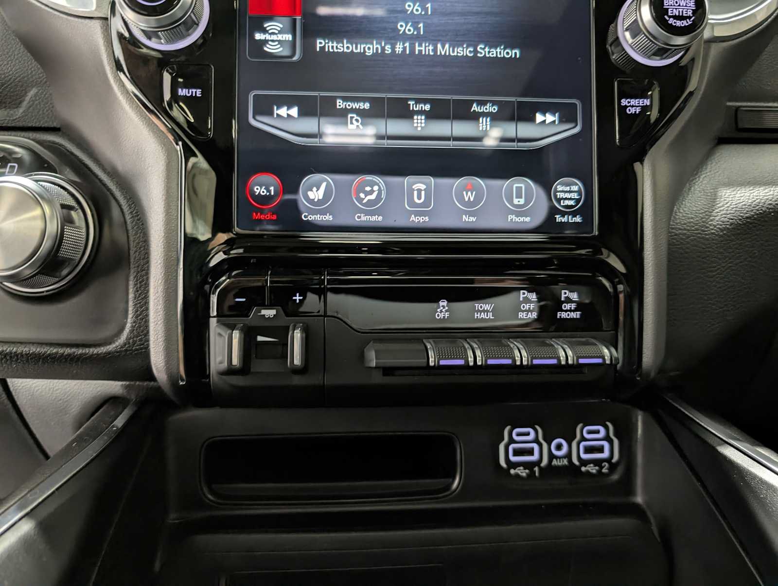 Used 2021 RAM 1500 Laramie w/ Night Edition AWD/4WD image 33