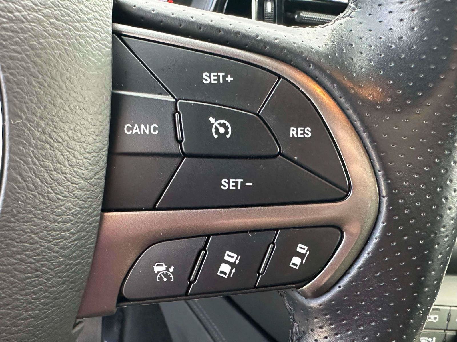Used 2023 Dodge Durango SXT Launch Edition AWD/4WD image 20