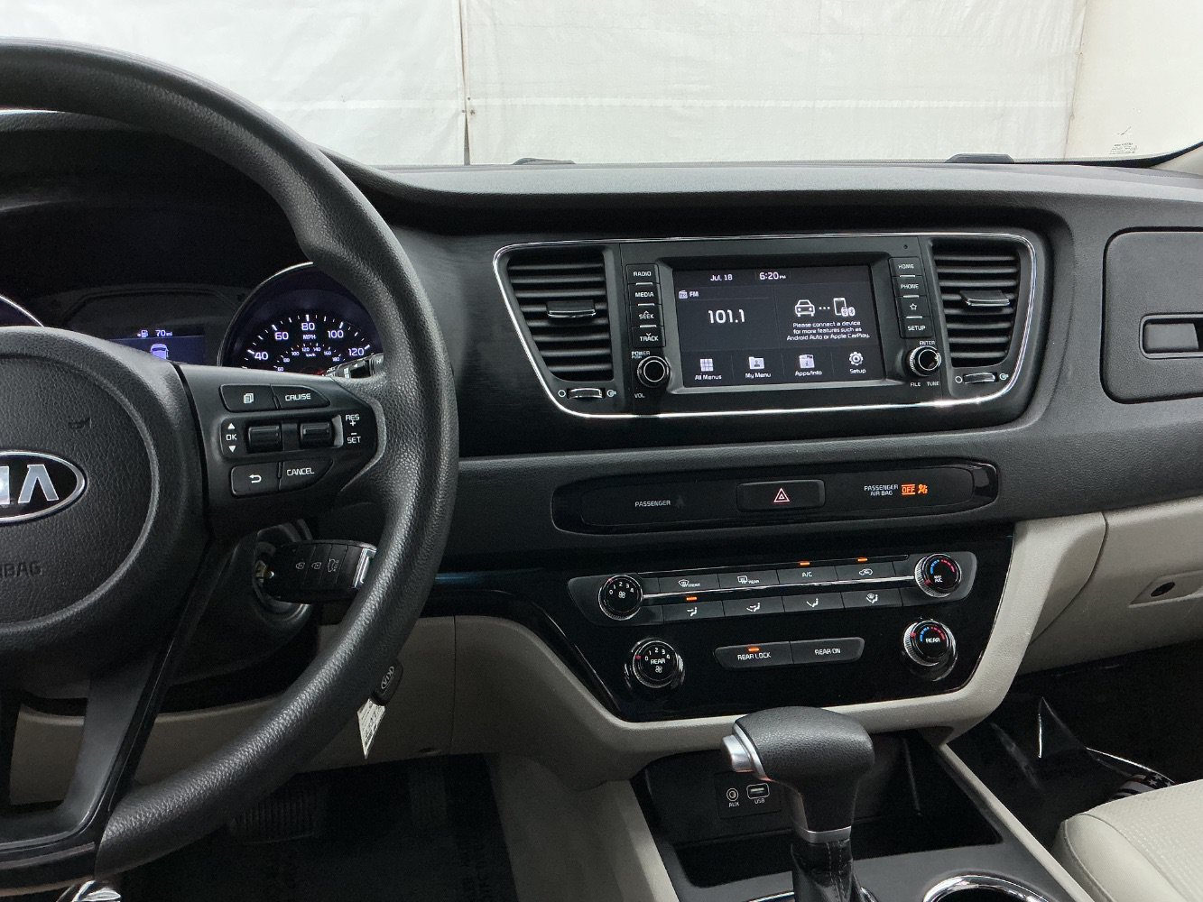 Used 2020 Kia Sedona L FWD image 32