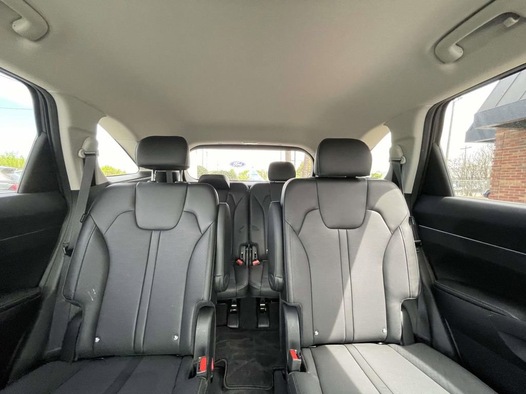 Certified 2025 Kia Sorento EX image 32