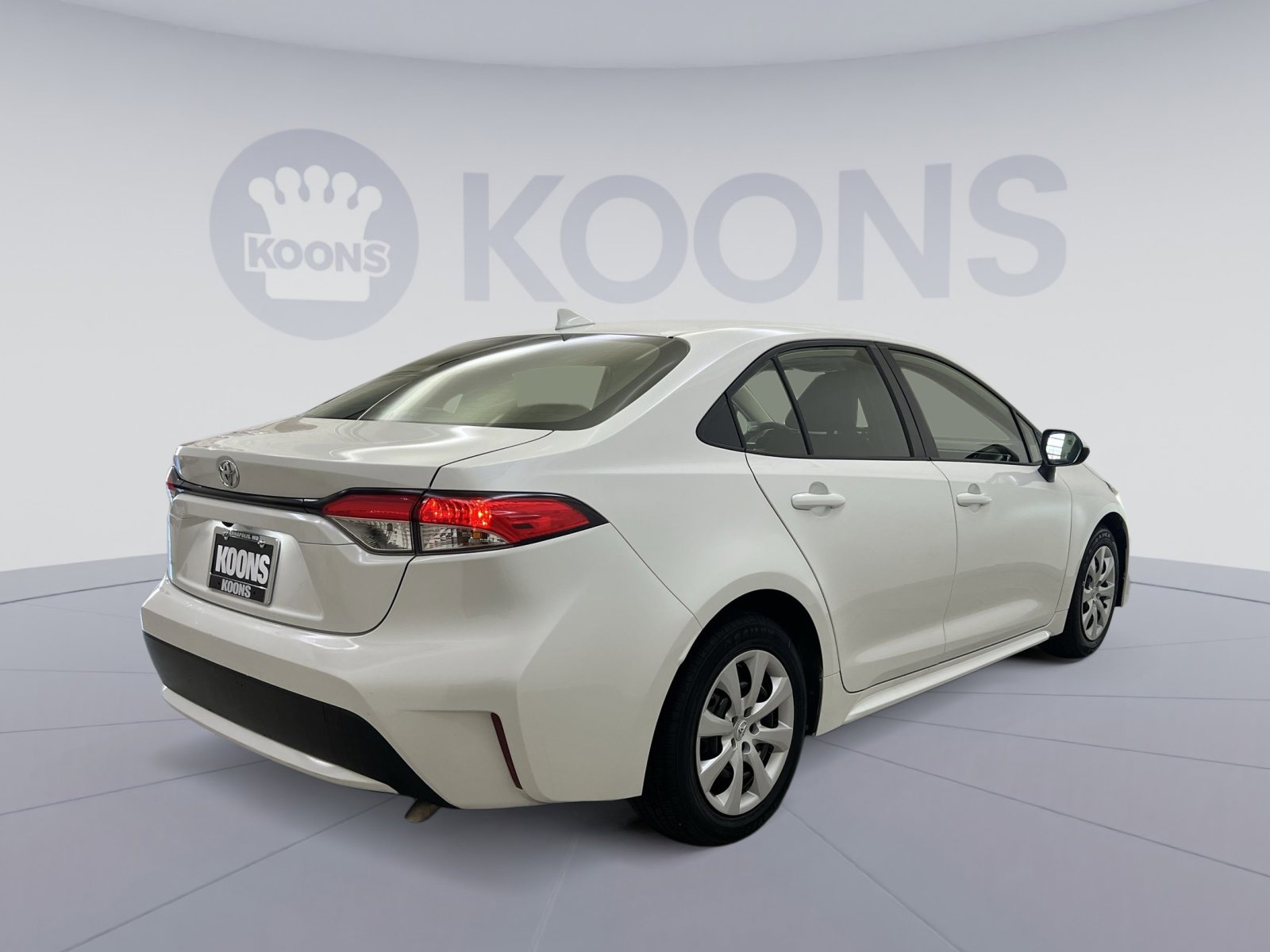 Used 2022 Toyota Corolla LE image 5