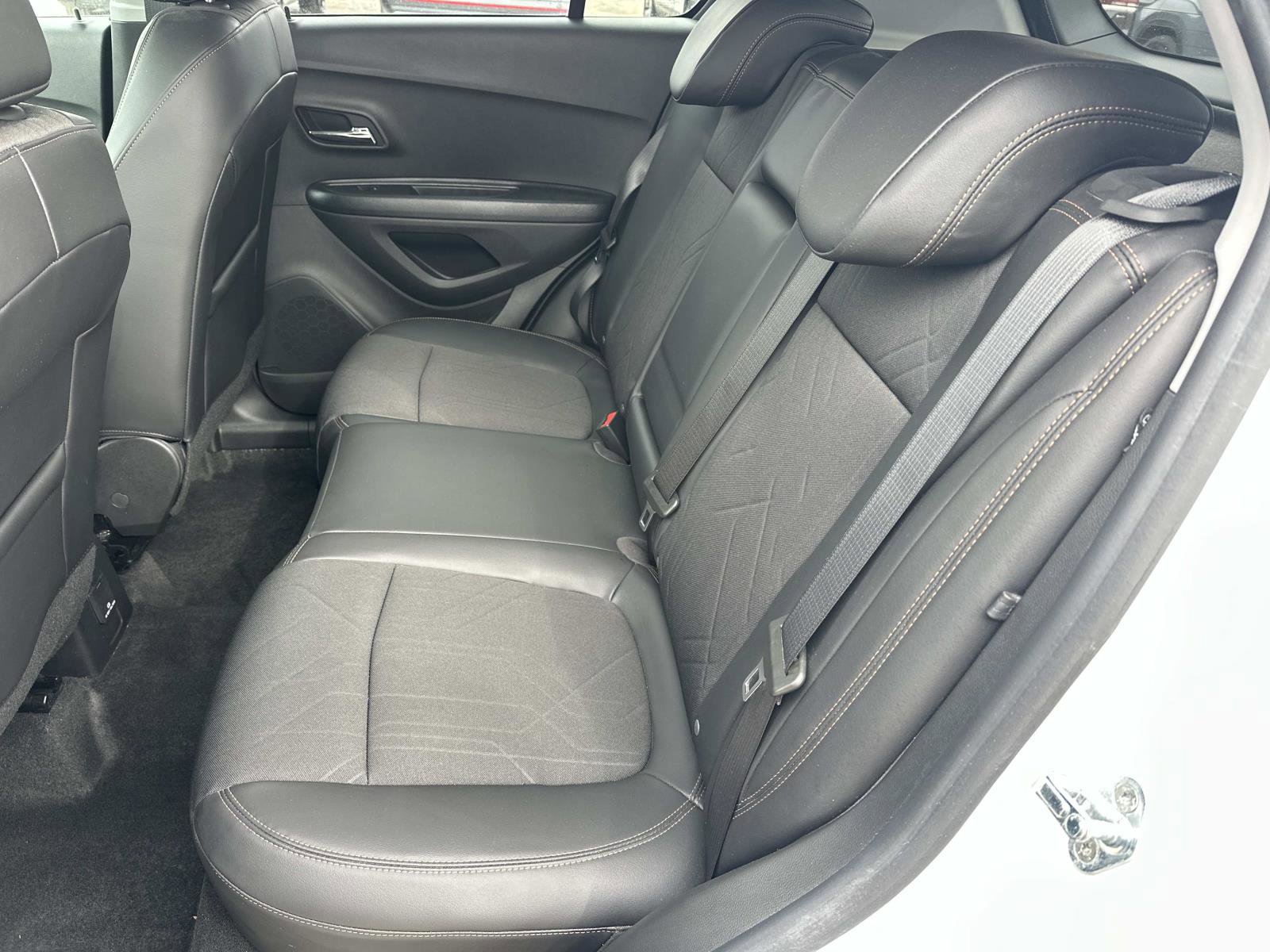 Certified 2022 Chevrolet Trax LT w/ LT Convenience Package image 11