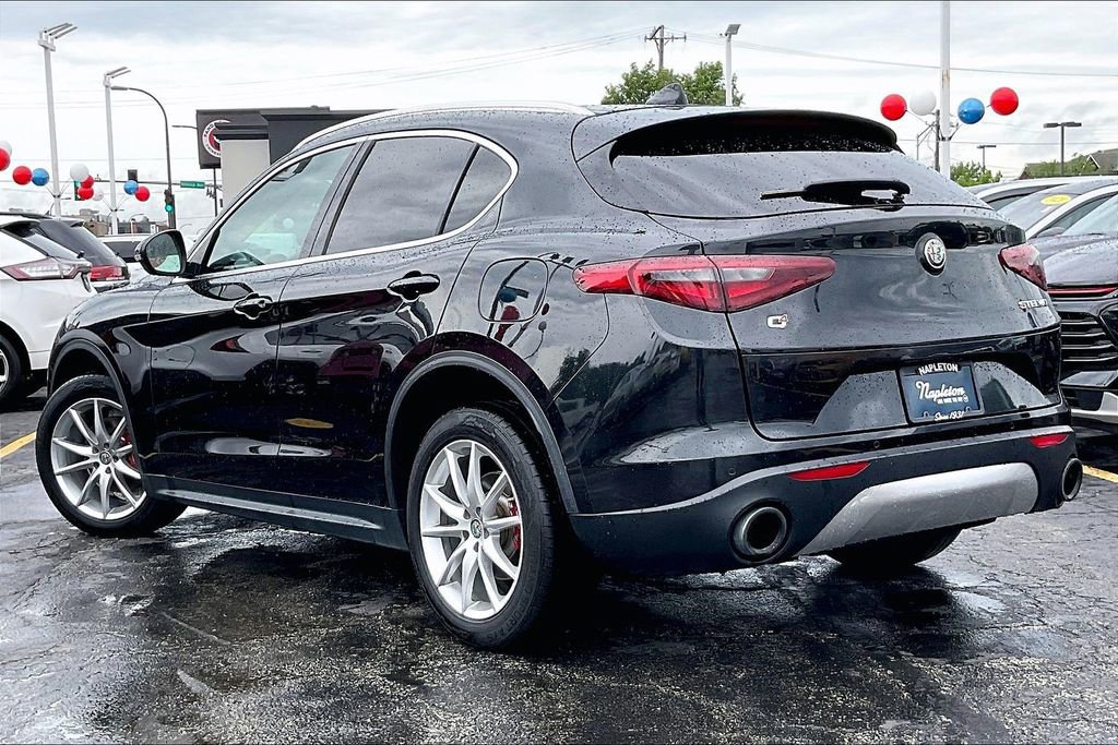 Used 2018 Alfa Romeo Stelvio Ti AWD/4WD image 10