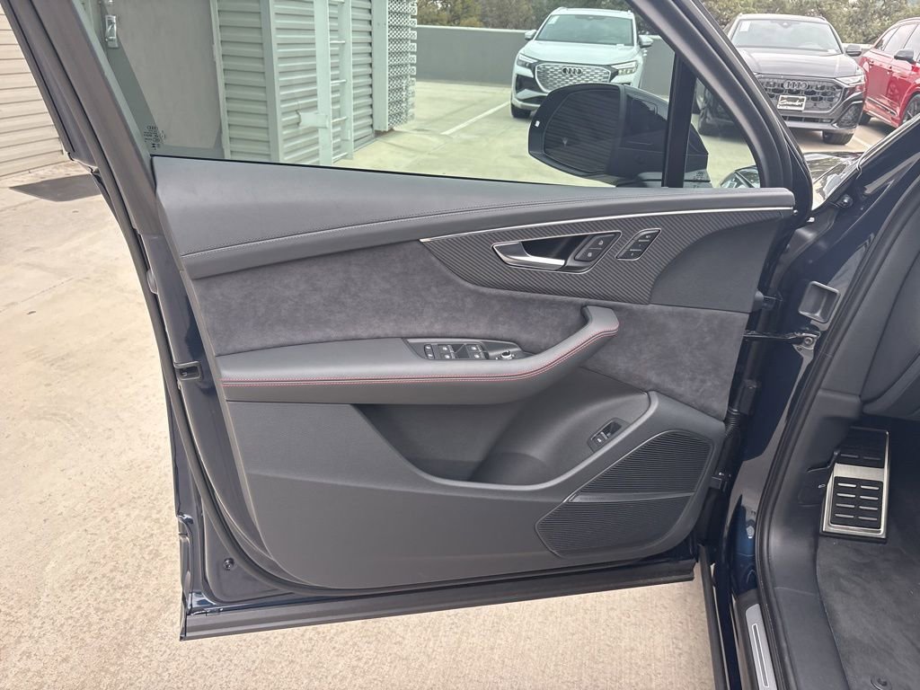 New 2026 Audi SQ7 Prestige image 10