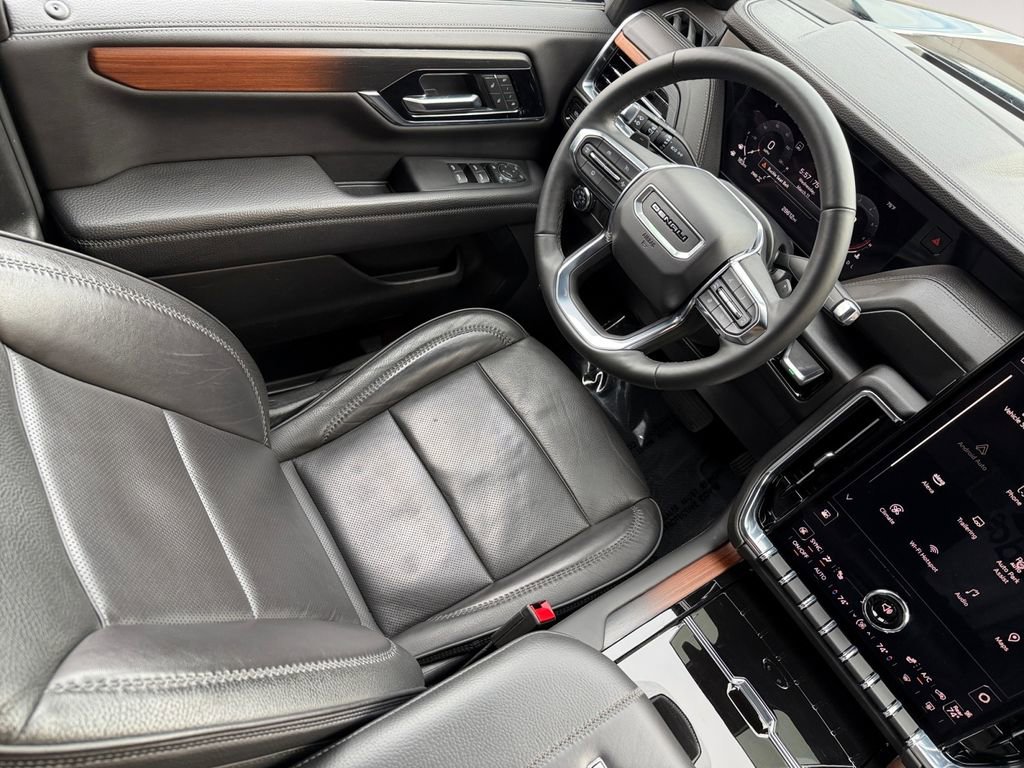 Used 2025 GMC Yukon Denali image 15
