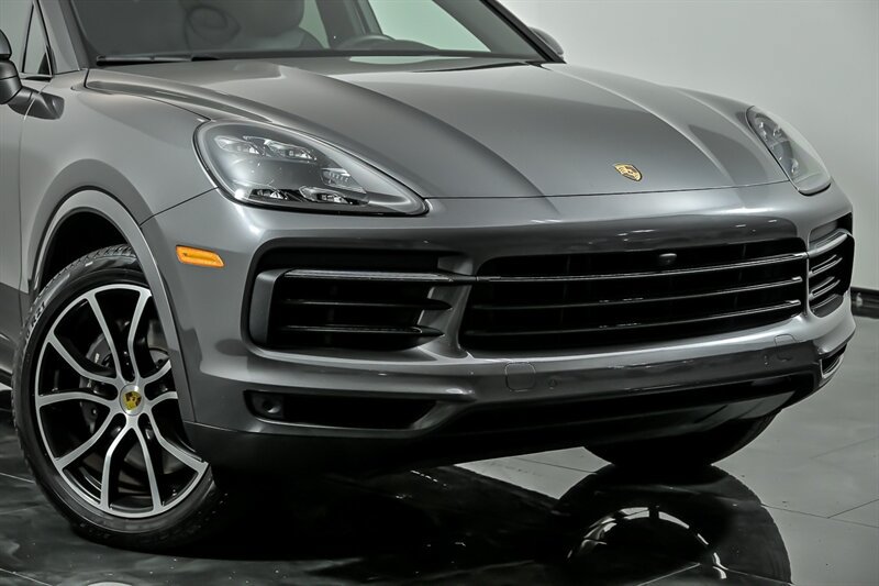 Used 2021 Porsche Cayenne Coupe AWD/4WD image 2