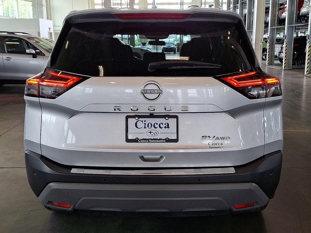 Used 2023 Nissan Rogue SV AWD/4WD image 8
