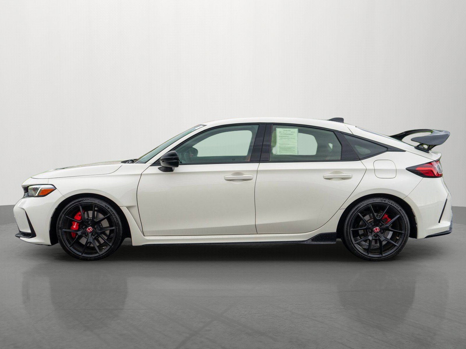 Used 2025 Honda Civic Type R image 4